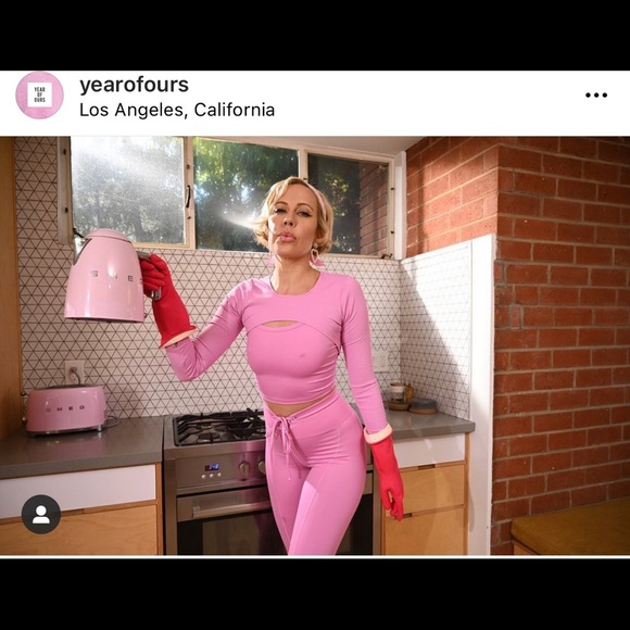 Year of Ours Pink Gloss Football Leggings Size Small $114 - Luxury Workout Pants - Picture 11 of 14